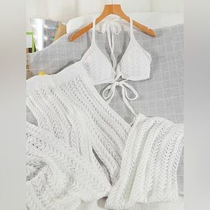 WHITE WOMEN’S TWO PIECE BRA & PANTS SET